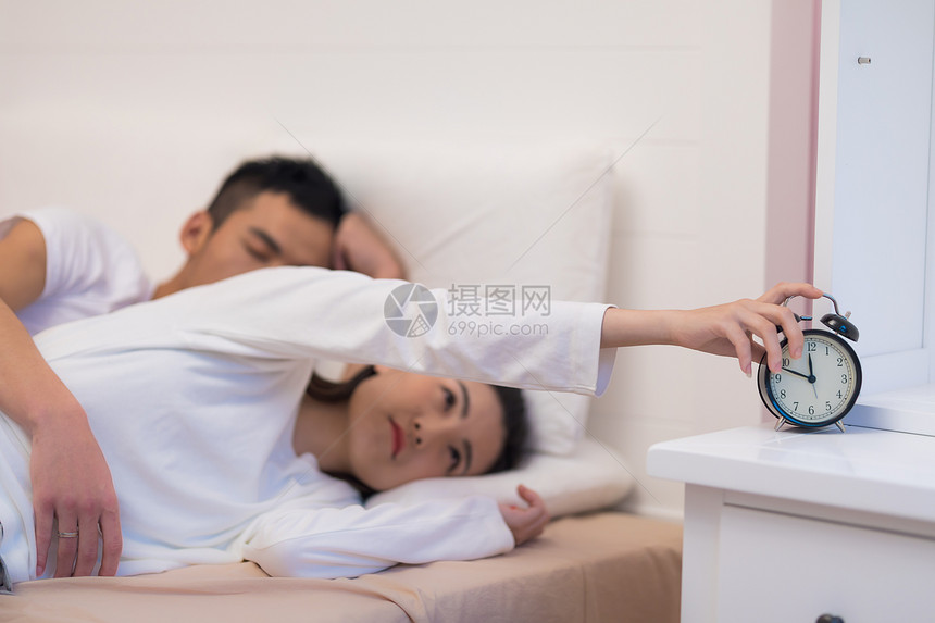 家居生活卧室睡眠图片