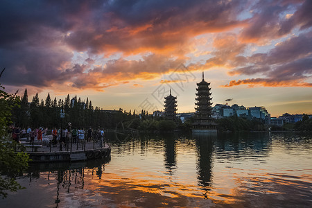 金银湖梦幻双塔背景