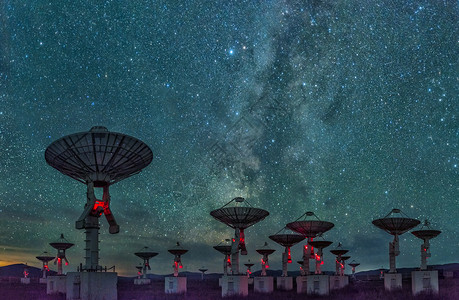 银河科技天文观测站的星空背景
