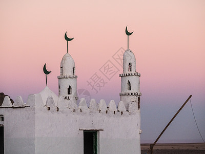 撒哈拉沙漠里的建筑高清图片