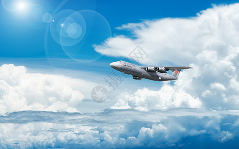 云层蓝天下飞机设计图片