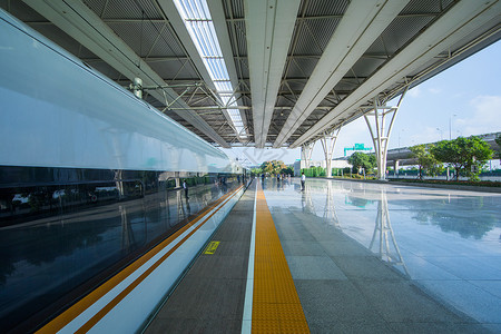 铁路客运高铁背景