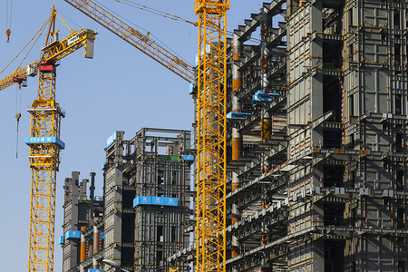 建筑施工吊车高楼建筑施工背景