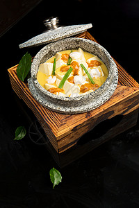 蟹膏石锅豆腐图片
