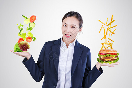 薯条汉堡宣传单选择健康食物设计图片