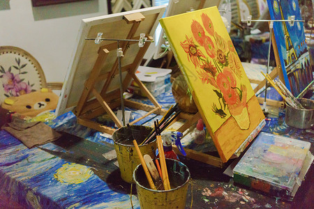 DIY油画画室绘画工具调色盒高清图片素材
