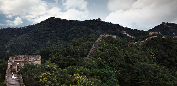 婚纱照旅拍长城上的婚纱照背景