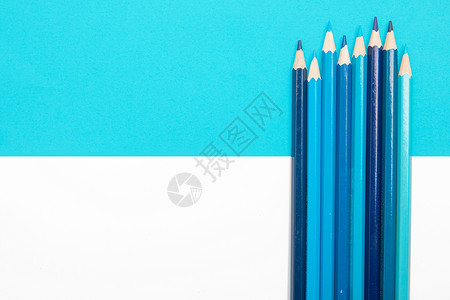 蓝色的铅笔图片