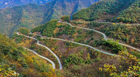 皖南川藏线陡峭的悬崖高清图片