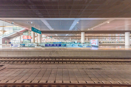 高铁站站台场景度假高清图片素材