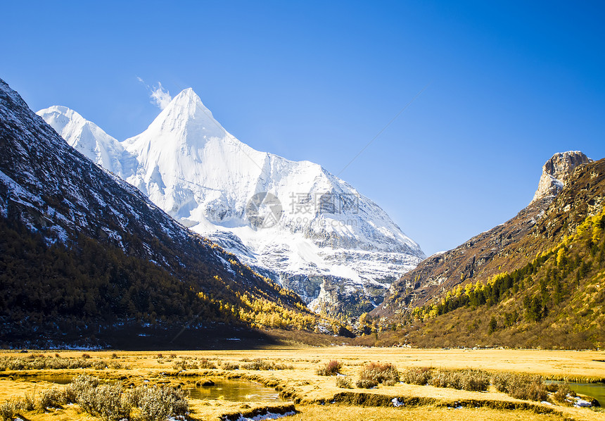 雪山一景图片