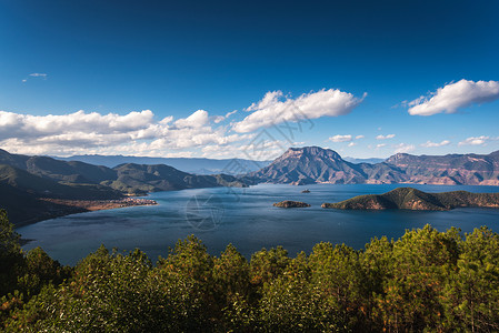 醉美樱花季醉美泸沽湖背景