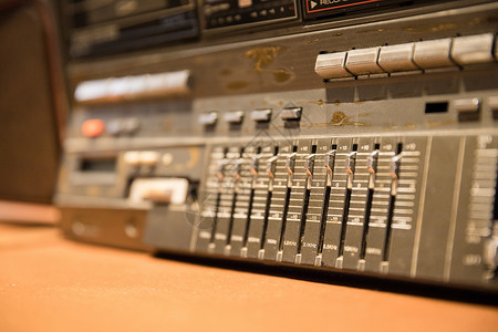 复古卡通录音机复古怀旧收音机背景