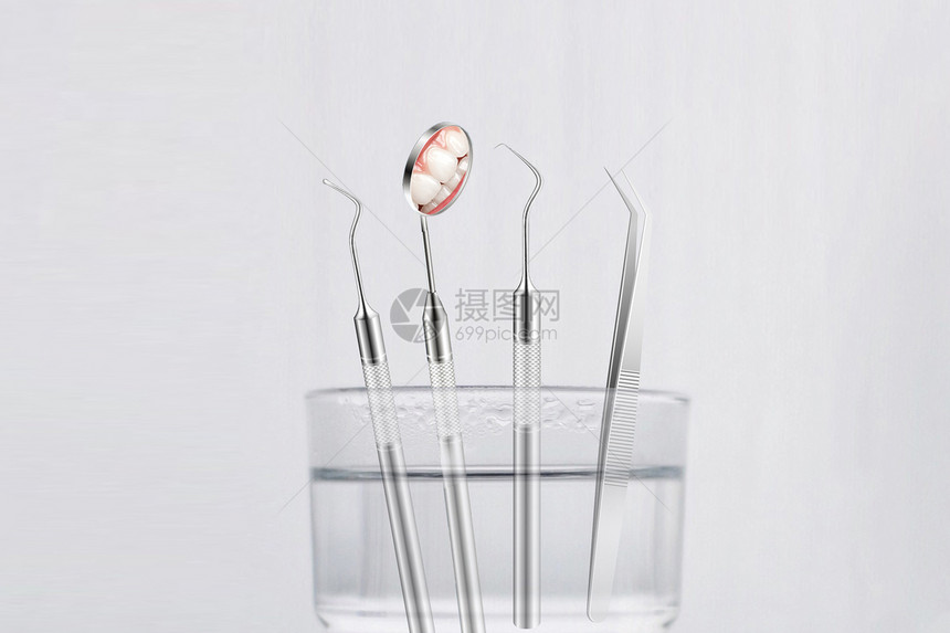 玻璃杯牙医工具图片