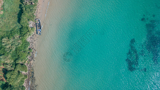 涠洲岛渔港航拍航拍北海的涠洲岛背景