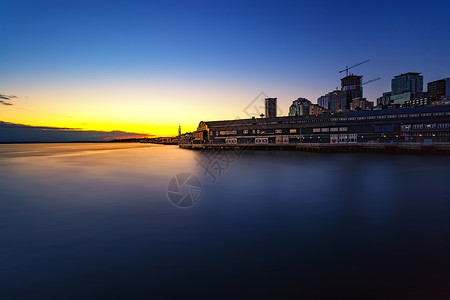 太阳色大箭头美国洛杉矶港口背景