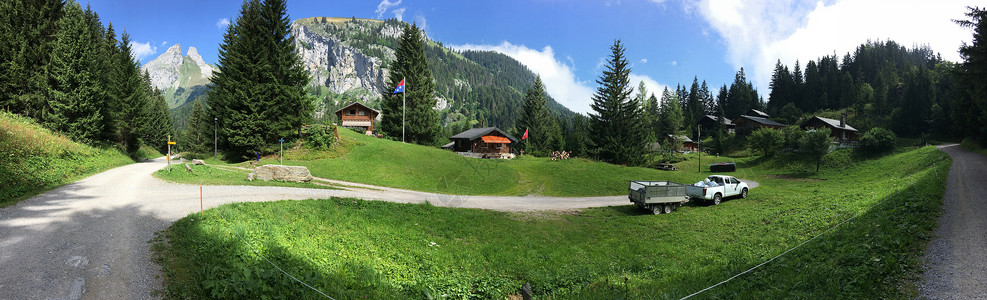 乡间民宿瑞士风光全景图背景