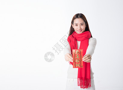 新年女性手拿红包背景