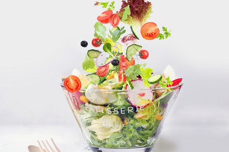 餐具俯视新鲜素食沙拉设计图片
