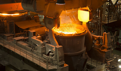 绿色公益素材钢铁是怎样炼成的背景
