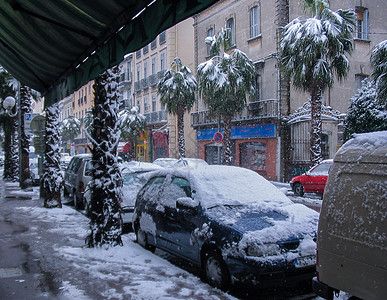 冬来了南法冬天下雪了背景