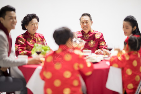 一家人一起吃团圆饭中国传统高清图片素材