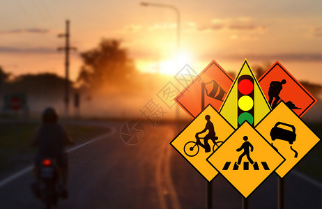 城市交通背景道路标志指示牌设计图片
