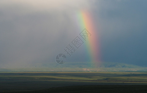 新疆风光彩虹图片