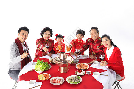 新年一家人在一起团圆聚餐年夜饭高清图片素材