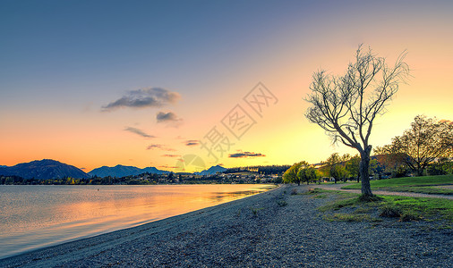 美妙卡素材新西兰日出时分的湖光山色背景