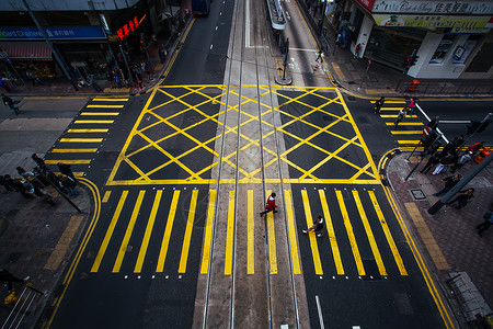 香港街景黄色斑马线道路高清图片素材