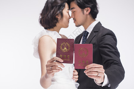 情人节新人结婚证图片