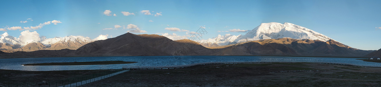 山长图喀拉库勒湖全景长图背景