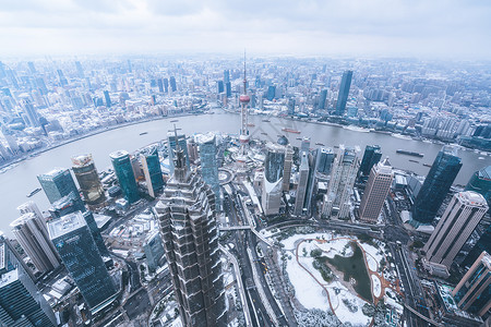 上海雨雪天气城市建筑全景高清图片