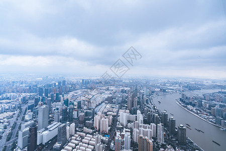 上海雨雪天气城市建筑全景图片