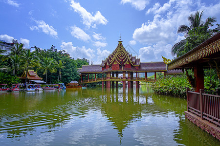 泼水傣族美女西双版纳背景