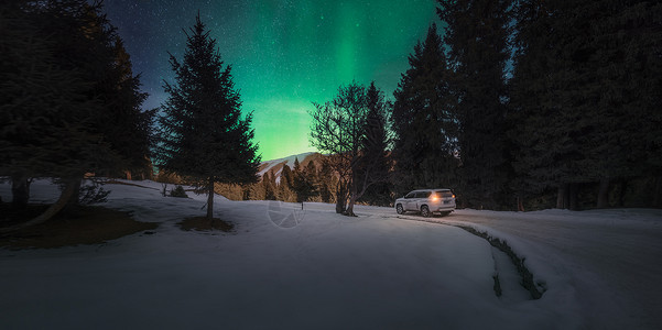 梦幻极光绿色奇迹背景