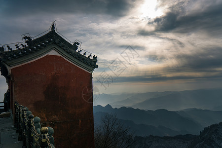 湖北武当山冬日山峦雪景背景图片