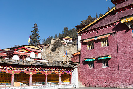 稻城奔波寺寺庙背景图片