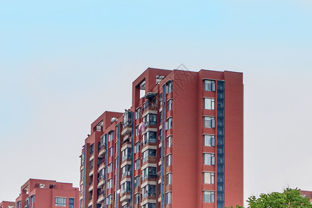 蓝天红房高楼高清图片素材
