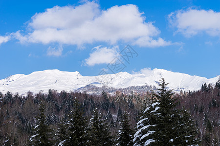 冬日雪山美景高清图片