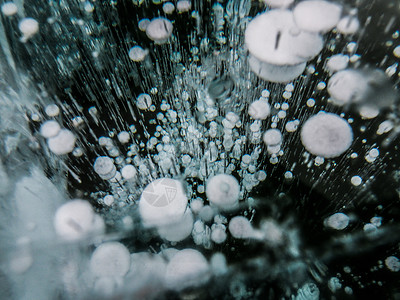 贝加尔湖气泡冰背景图片
