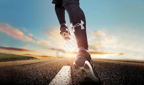 公路上奔跑运动员跑步高清图片素材
