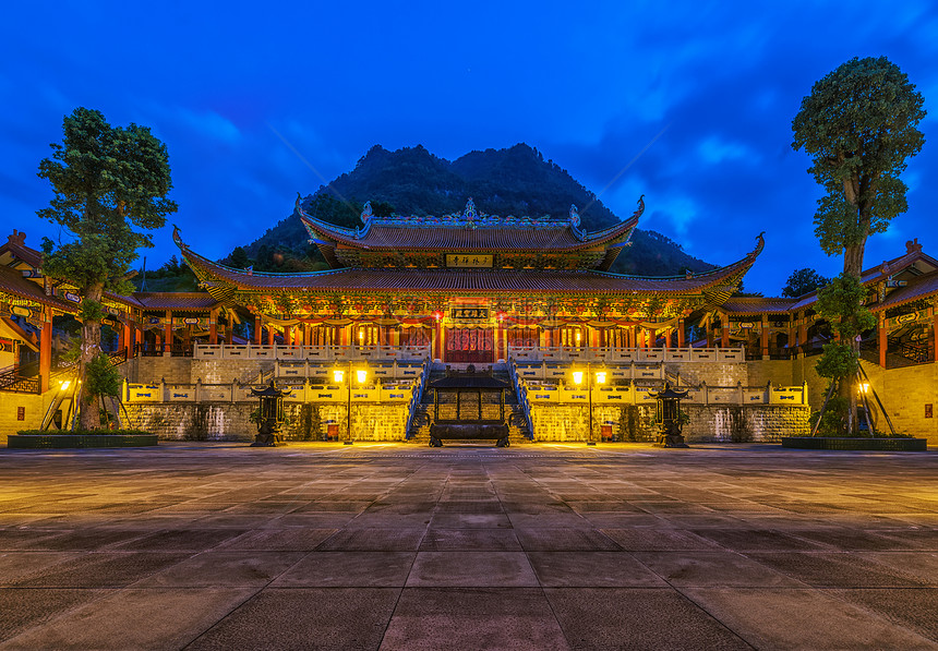 重庆四面山少林寺夜景图片