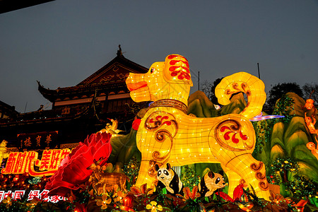 春节的上海城隍庙庙会张灯结彩花灯高清图片素材