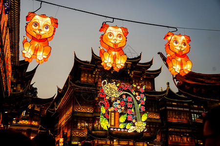春节的上海城隍庙庙会张灯结彩过年高清图片素材