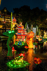 春节的上海城隍庙庙会张灯结彩喜庆高清图片素材