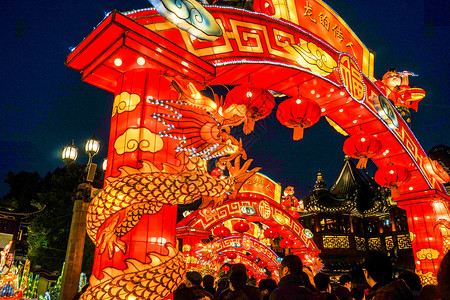 春节的上海城隍庙庙会张灯结彩新年高清图片素材