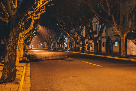 城市夜晚道路图片