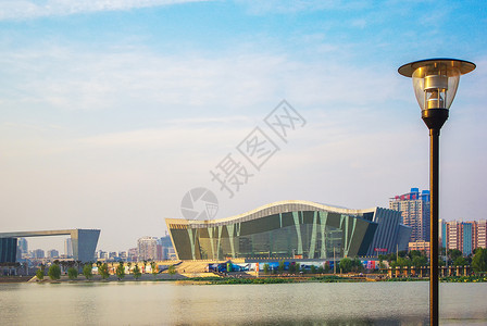 古琴台演出蓝天下的武汉琴台剧院背景